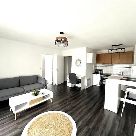 Aigues Marines - Spacieux Avec Parking Et Terrasse Appartamento