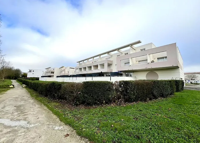 Aigues Marines - Spacieux Avec Parking Et Terrasse